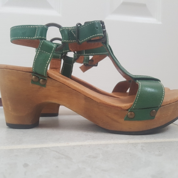 Wood platform sandals - Picture 4 of 5